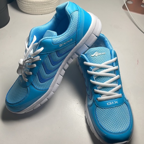 Shoes - QIXP Blue Sneakers NWOT Size 10 Women’s